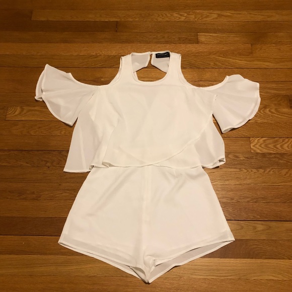 OPEN BACK back romper! Worn once, perfect 4 summer - Picture 4 of 7